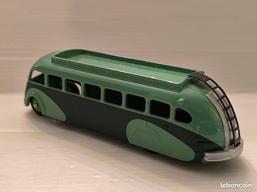 Dinky Toys France Isobloc car de voyage