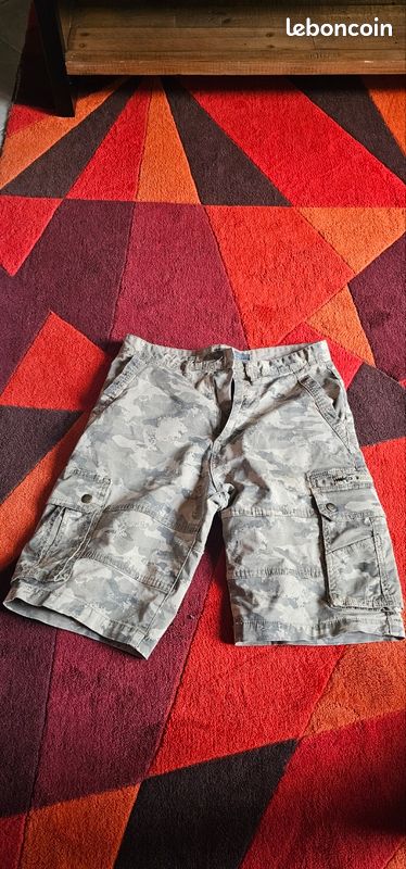 Short cargo w30 taille 40 a reparer (image 2)