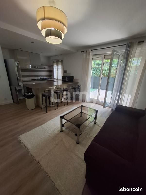 Appartement 2 pièces 44 m² · à Épinay-sur-Seine · 44 m² · 980 €