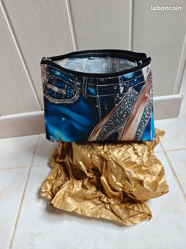 Trousse de maquillage à talon haut (image 2)