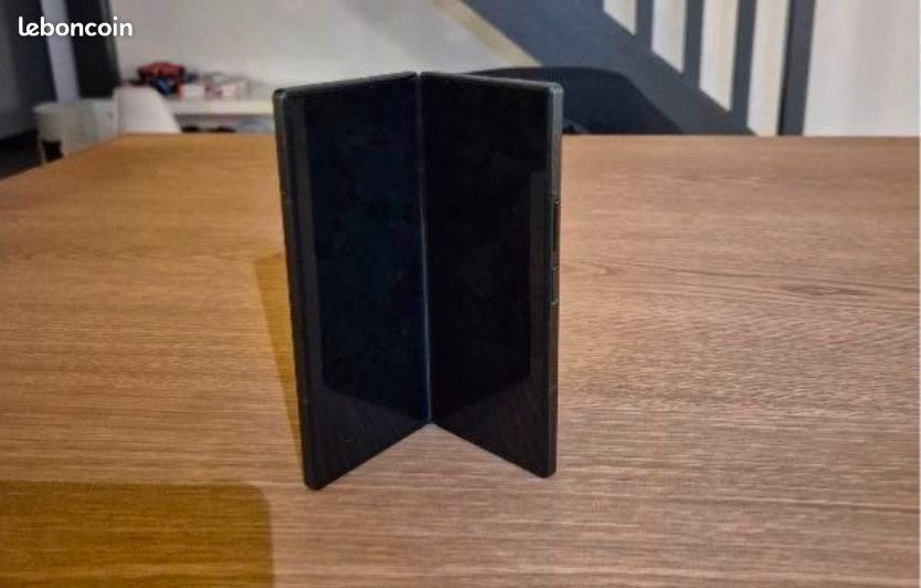 Samsung Zfold 6 état neuf sous garantie 256 gigas (image 1)