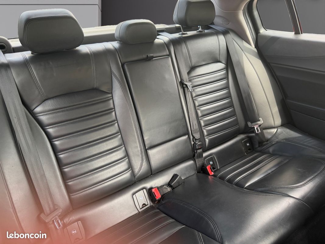 ALFA ROMEO GIULIA 2.2 JTD 180 LUSSO AT 180Ch Garantie 12 mois (image 14)