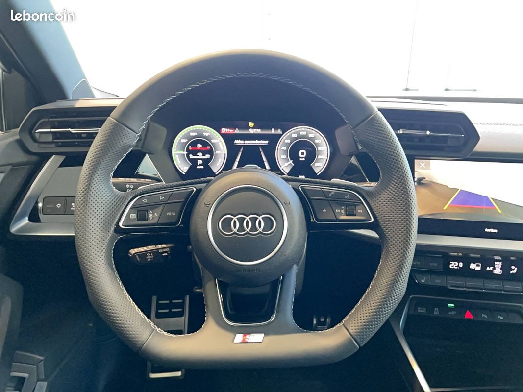 AUDI A3 Sportback 40 TFSIe 204 S tronic 6 S Line (image 24)