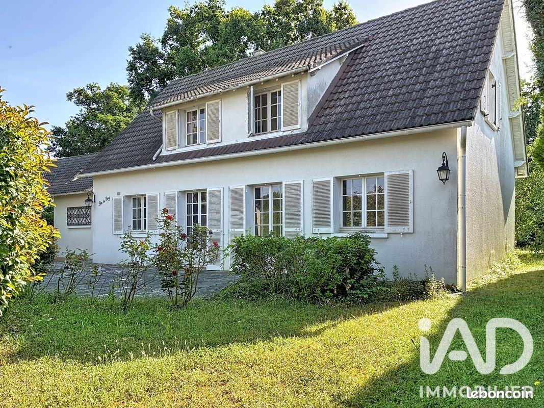 Maison 7 pièces 146 m² · à Nargis · 146 m² · 249 000 €