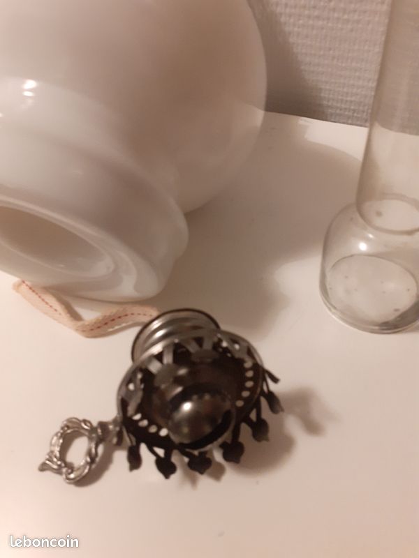 Lampe à petrole ancienne (image 7)