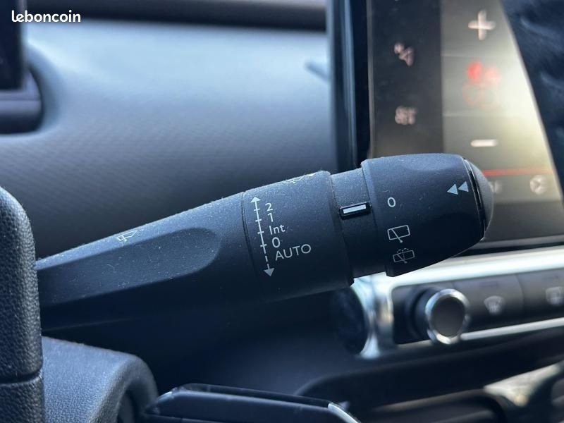 Citroen C4 Cactus PureTech 110ch S&S Shine E6.d (image 15)