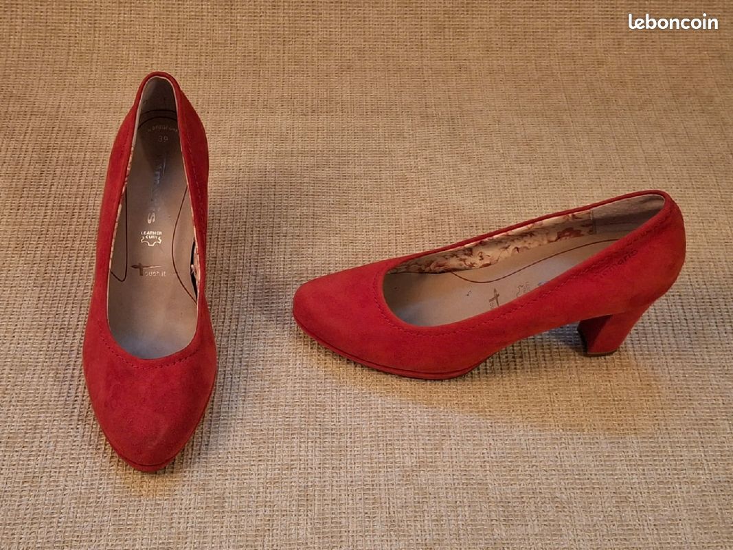 Escapins à talons hauts Cuir suédé Rouge Cardinal Tamaris
