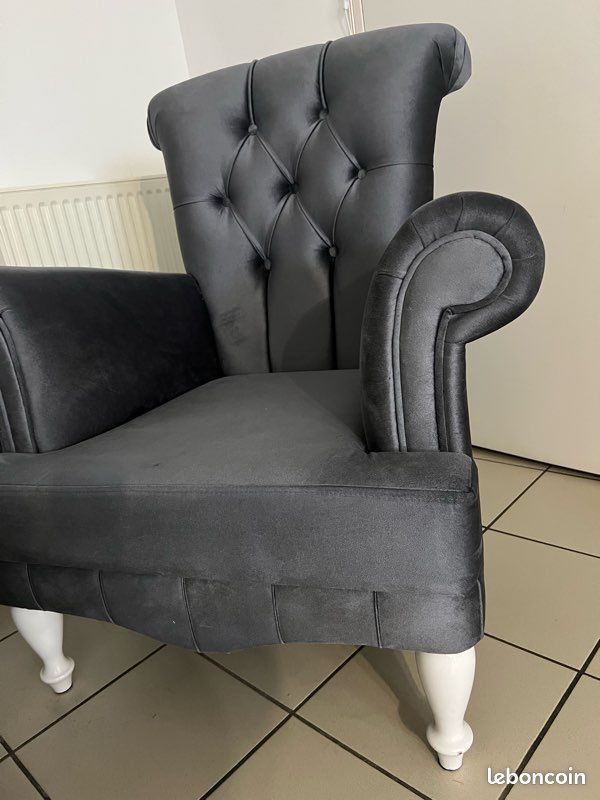 Fauteuil en velours gris (image 2)