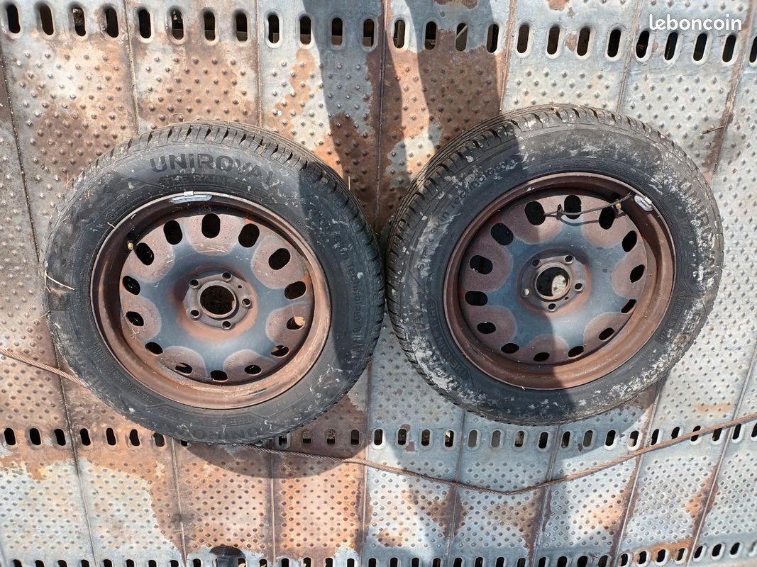 2 pneus 205 60 R16 Uniroyal (image 1)