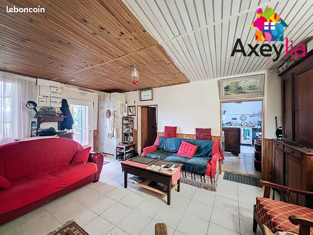 Maison 9 pièces 203 m² · à Chassenard · 203 m² · 87 000 €