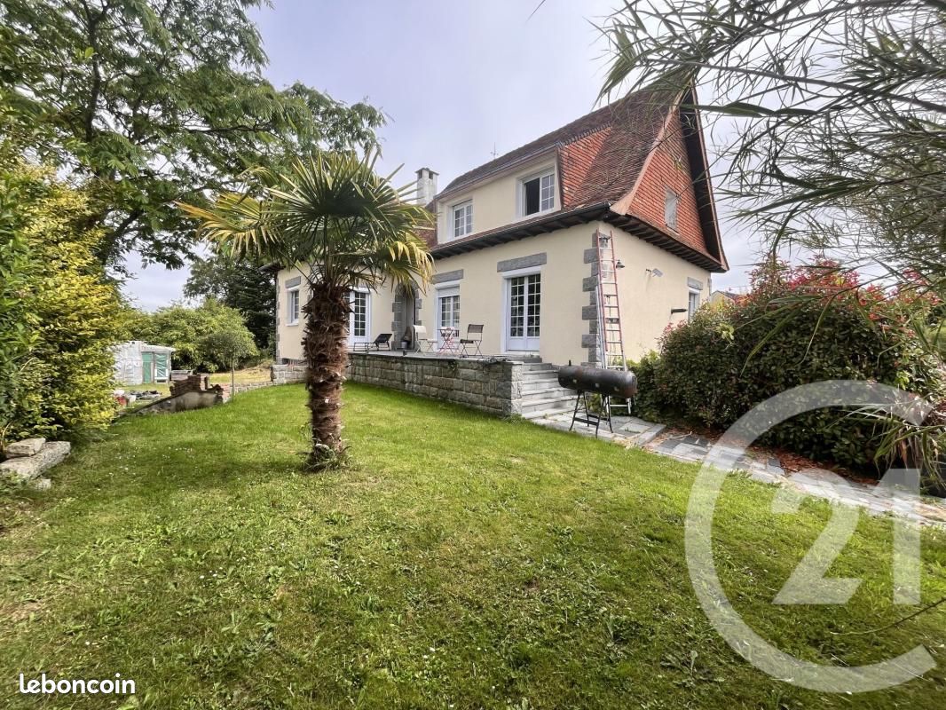 Maison 9 pièces 169 m² · à La Mézière · 169 m² · 499 800 €