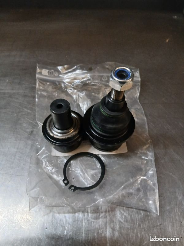 Rotule Supérieure Moyeu Avant Gauche/Droite - Compatible Renault Clio 3 RS & Mégane 3 RS - 7711160423