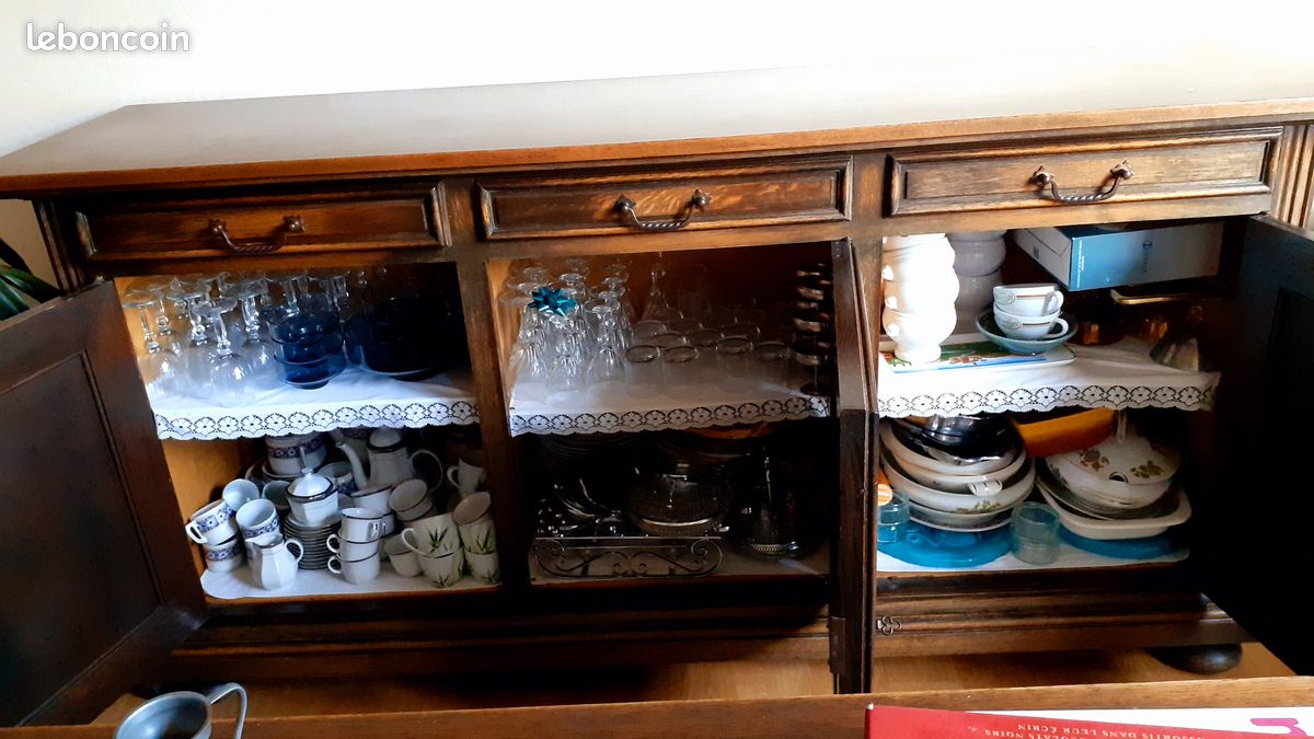 Buffet en bois (image 2)