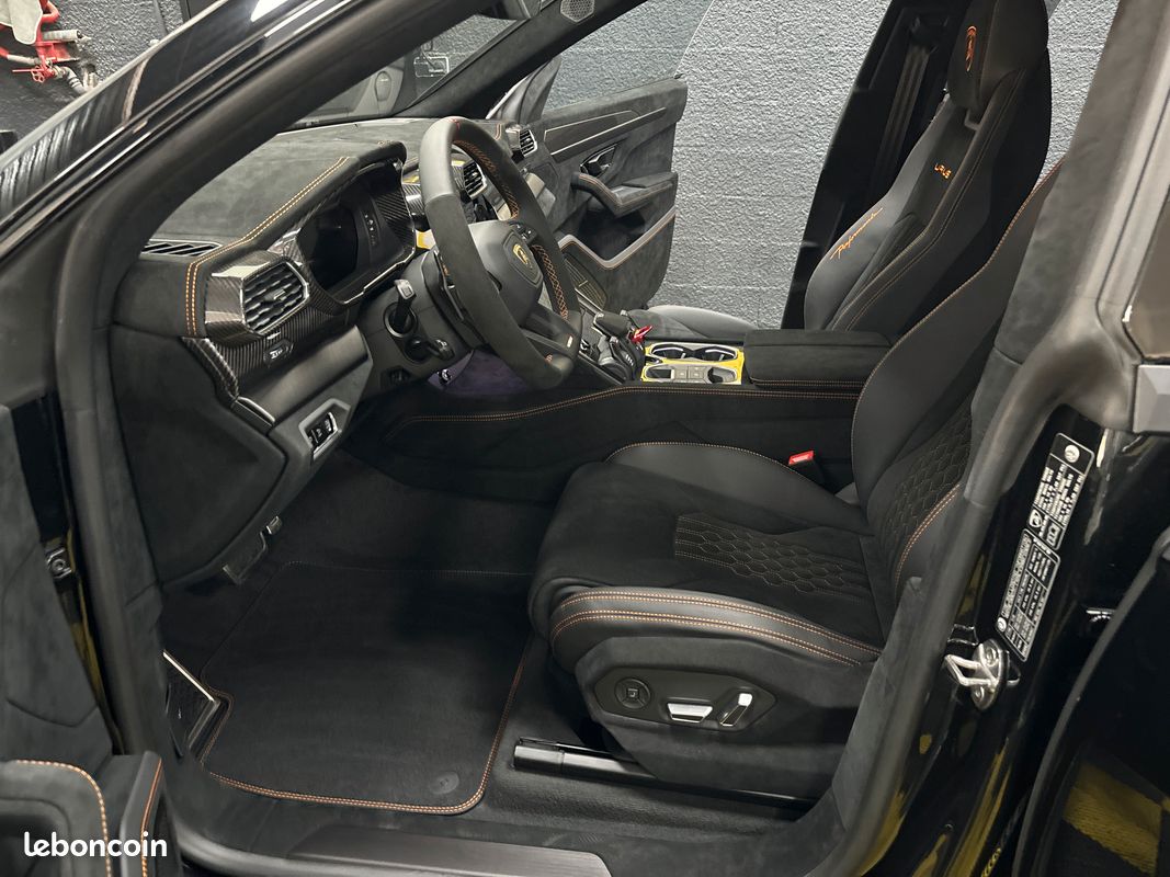 Lamborghini URUS 4.0 V8 666 cv Performante bva 8 origine France 71000 d'options tva récupérable (image 2)