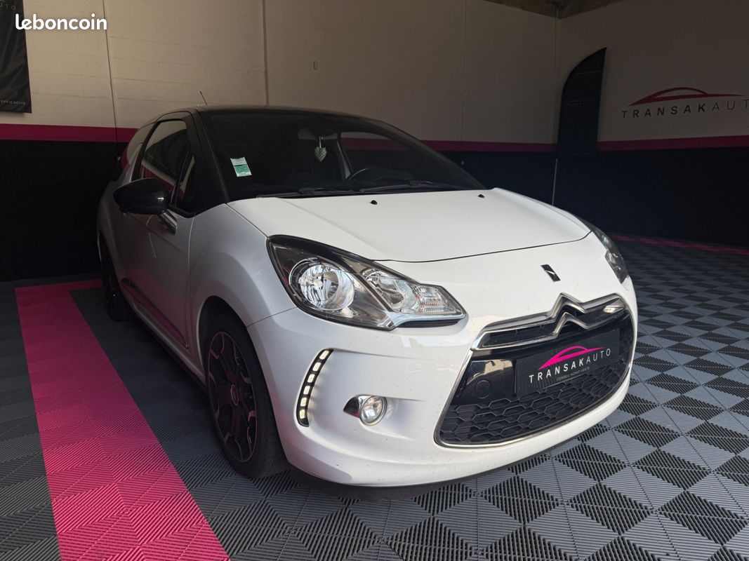 CITROEN DS3 e-HDi 115 Airdream Sport Chic *DISTRIBUTION CHANGEE*ENTRETIEN A JOUR (image 4)