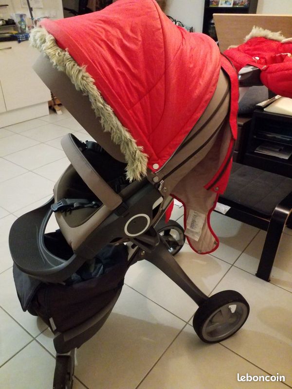 Equipement De Bebe D Occasion Siege Auto Poussette La Rochelle Leboncoin