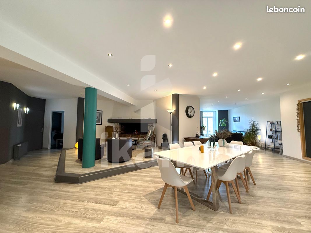 Appartement 7 pièces 189 m² · à Clairvaux-les-Lacs · 189 m² · 215 500 €