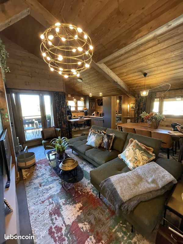 Appartement 7 pièces 103 m² · à Demi-Quartier · 103 m² · 1 400 000 €