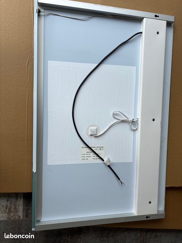 Miroir de salle de bain 100cm x 65 cm avec éclairage qui ne fonctionne plus (réparable) (image 3)