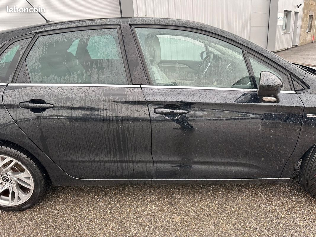 Citroën C4 1.6 155Ch Exclusive / Moteur à chaine de distribution (image 12)