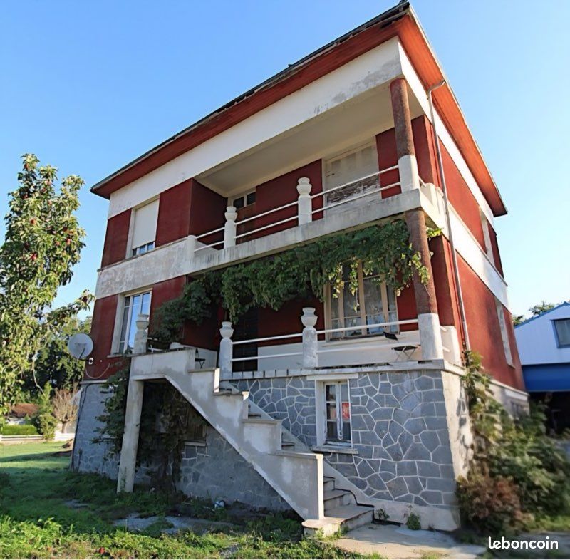 Maison 7 pièces 158 m² · à Bourganeuf · 158 m² · 88 000 €