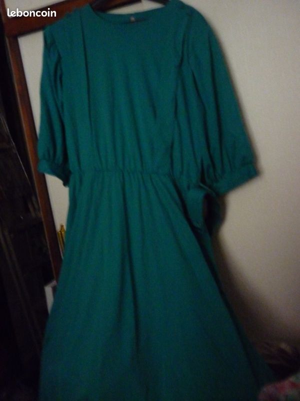 Robe verte T46 (image 4)