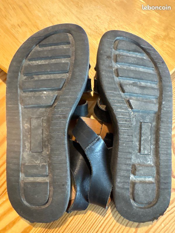 Nu pieds fille (image 2)