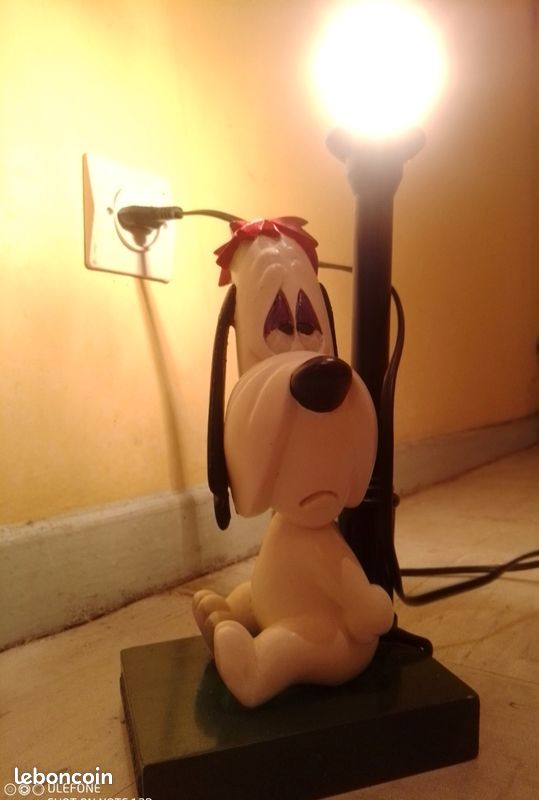 Droopy  Tex Avery  - Démons & Merveilles 1999 - Droopy & Miss 2000  Mini Statue  P Image 367646 Grande