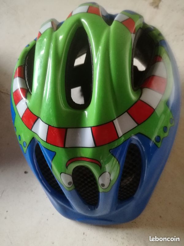 2 Casques vélo kid (image 1)