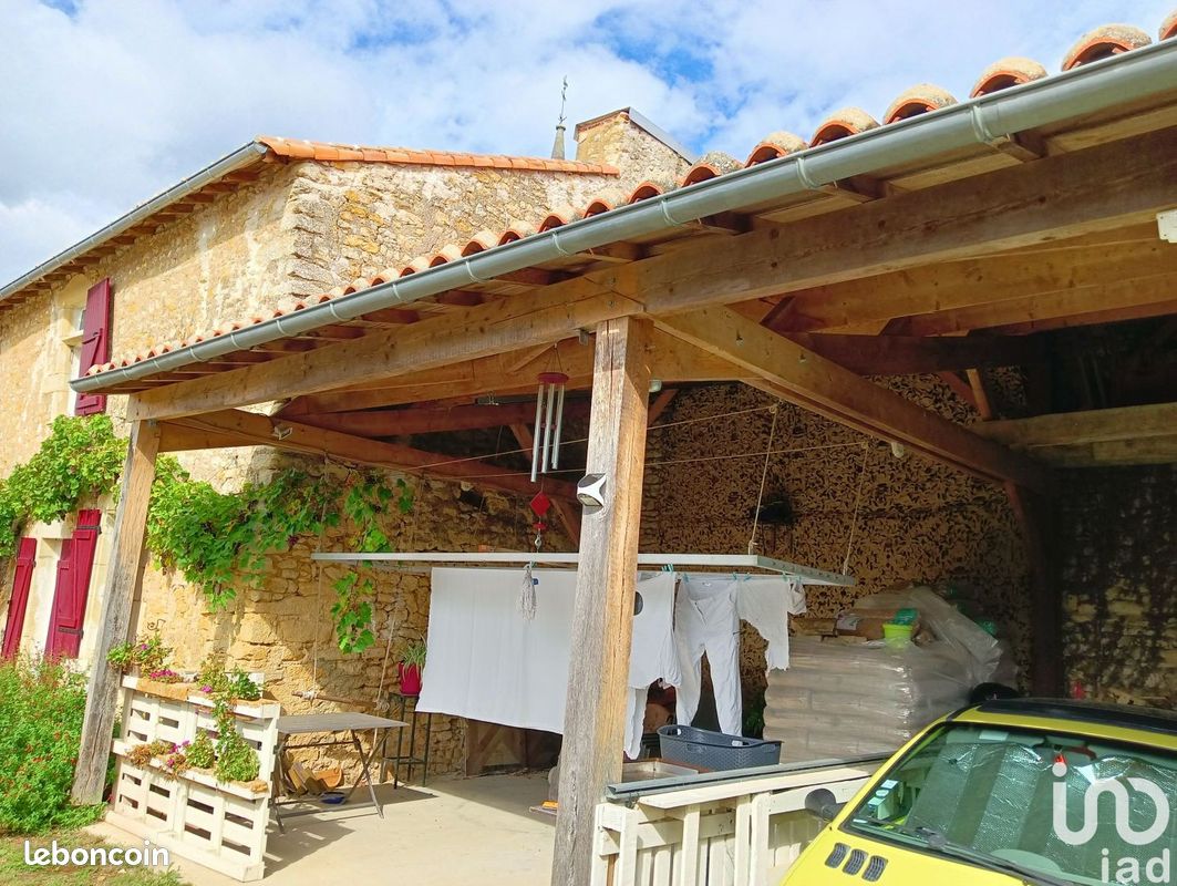 Longère 7 pièces 184 m² - Sainte-Verge 79100 (image principale 5)