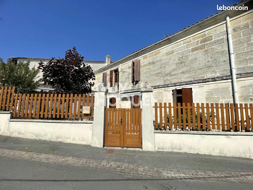 Maison 5 pièces 142 m² · à Pauillac · 142 m² · 165 000 €