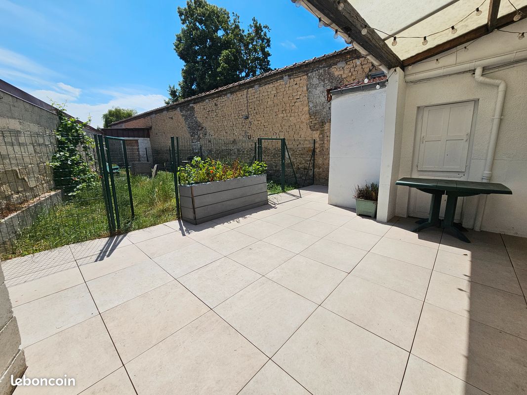Appartement 3 pièces 62 m² · à Reims · 62 m² · 990 €