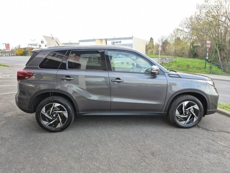Suzuki Vitara 1.4 Boosterjet Hybrid 110ch Style Auto MY25 (image 8)