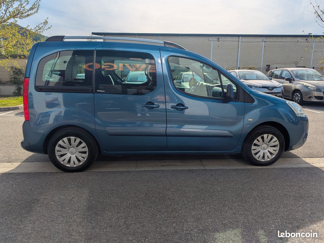 CITROEN BERLINGO MULTISPACE 1.6L 90CH / TRANSPORT PMR / TPMR / 4 PLACES + 1 FAUTEUIl (image 8)