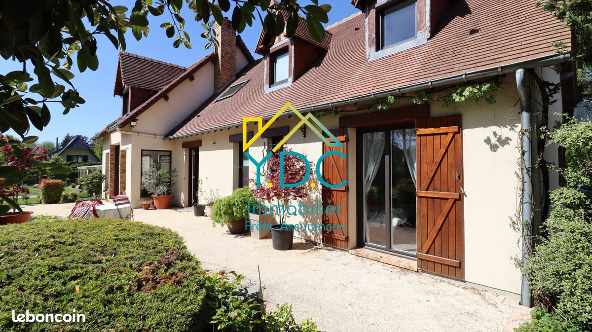 Maison 8 pièces 162 m² · à Yerville · 162 m² · 320 000 €