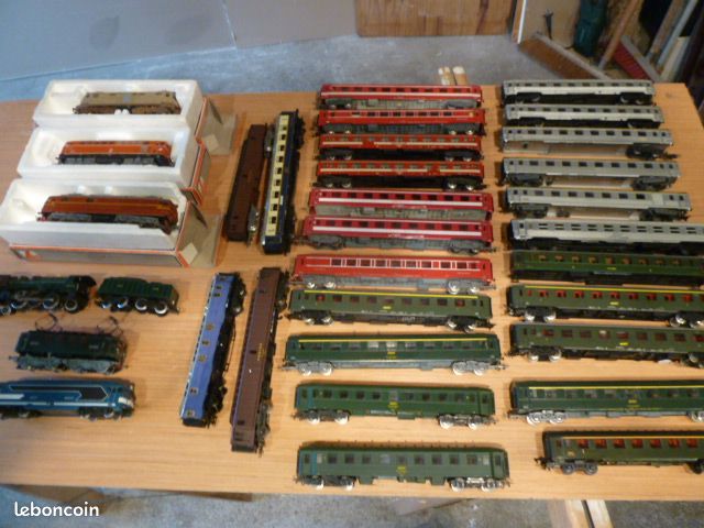 Lot De Pièces Et Châssis Pour Modélisme Ferroviaire (Loco Lima, Jouef) - Pour Bricolage Ou Rechange