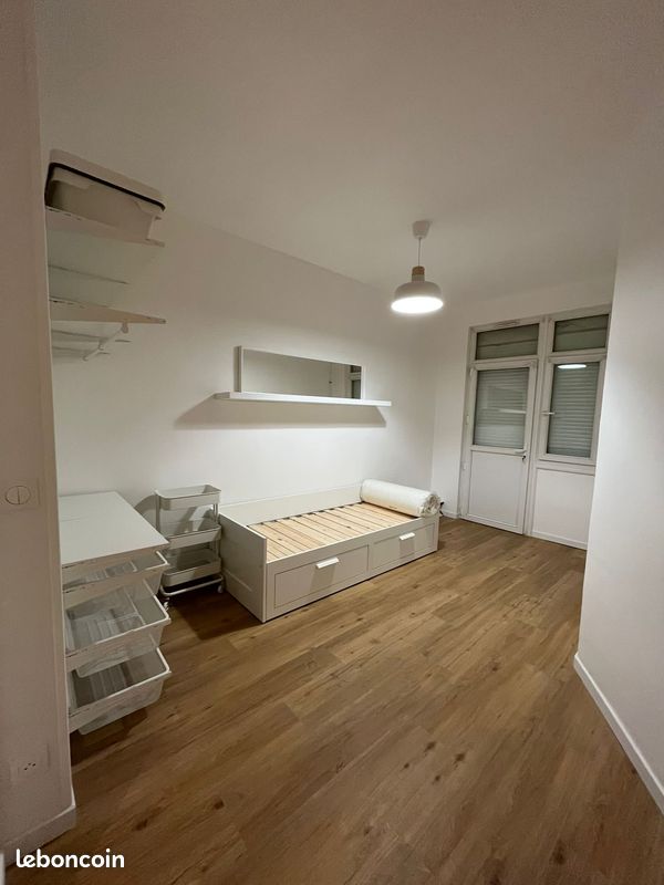 Appartement 1 pièce 24 m² · à Paris · 24 m² · 990 €