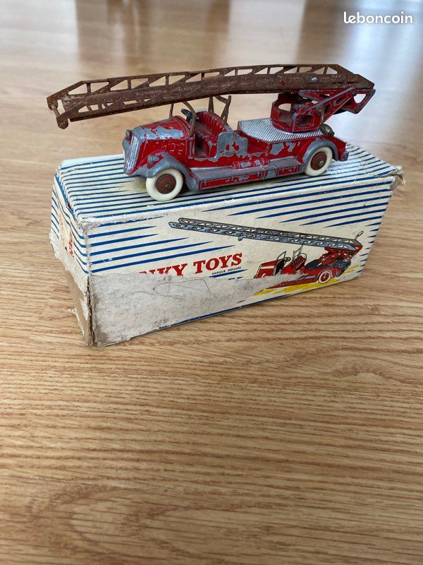 Dinky Toys Delahaye – Auto échelle De Pompier – Occasion