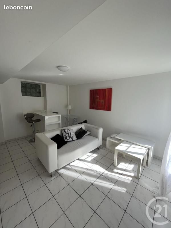 Appartement 2 pièces 27 m² · à Lescar · 27 m² · 450 €