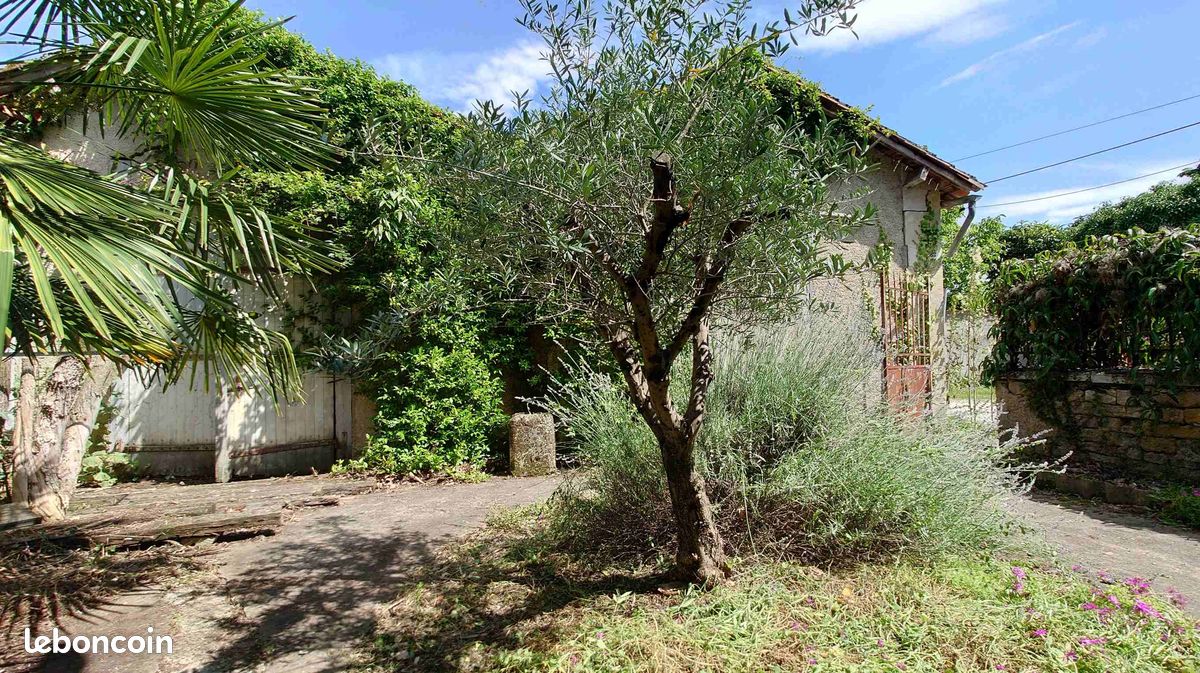 Appartement 4 pièces 93 m² · à Aulnay · 93 m² · 699 €/mois