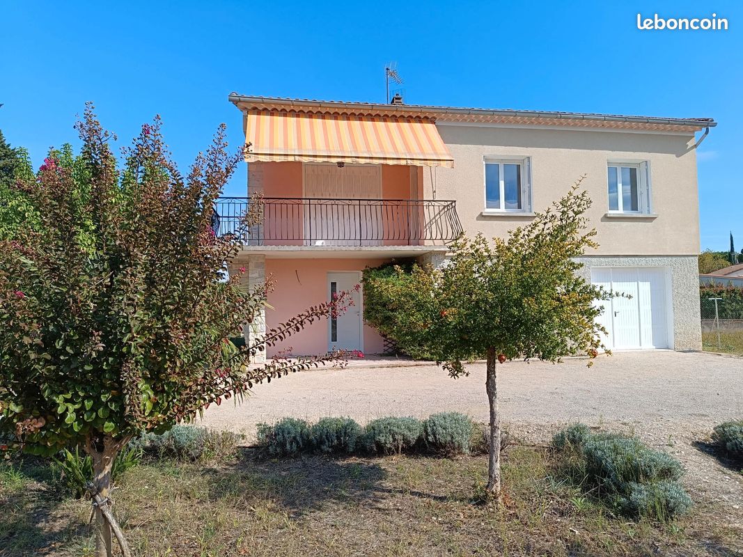 Maison 4 pièces 100 m² · à Loriol-du-Comtat · 100 m² · 1 245 €/mois