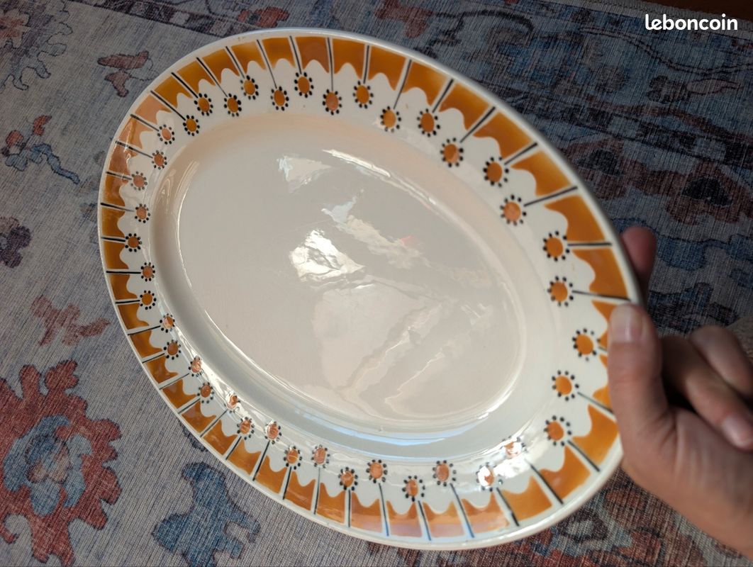 Plat Ovale Ancien Badonviller à Décor D'oeillets, Faïence Peinte, 1930
