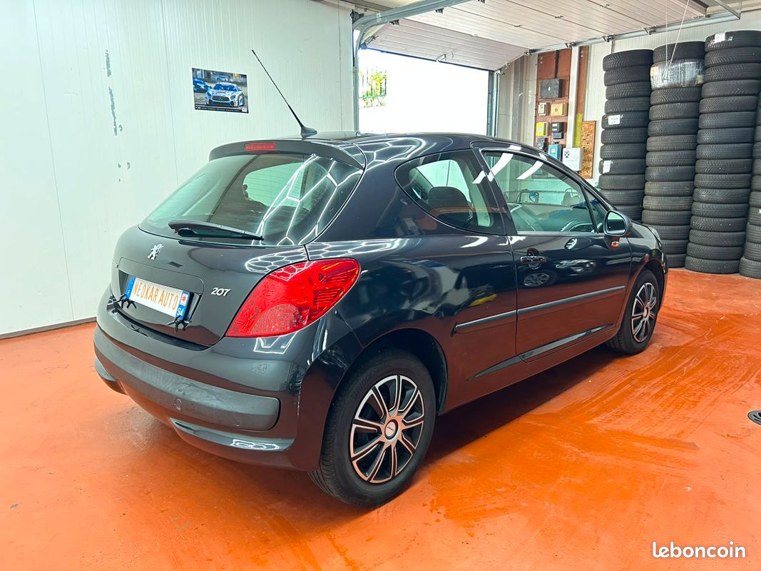 Peugeot 207 1.4, 16V, 90CH, PANORAMIQUE (image 4)