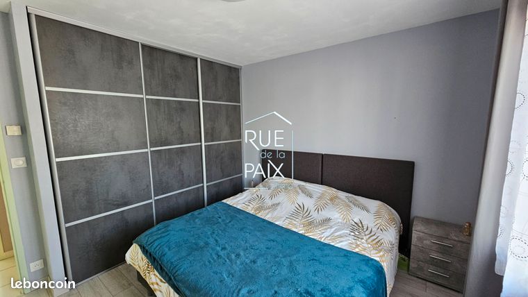 https://img.leboncoin.fr/api/v1/lbcpb1/images/b2/62/b1/b262b1a113a346bacfe83a6b2d3b31e51c9881a6.jpg?rule=ad-image