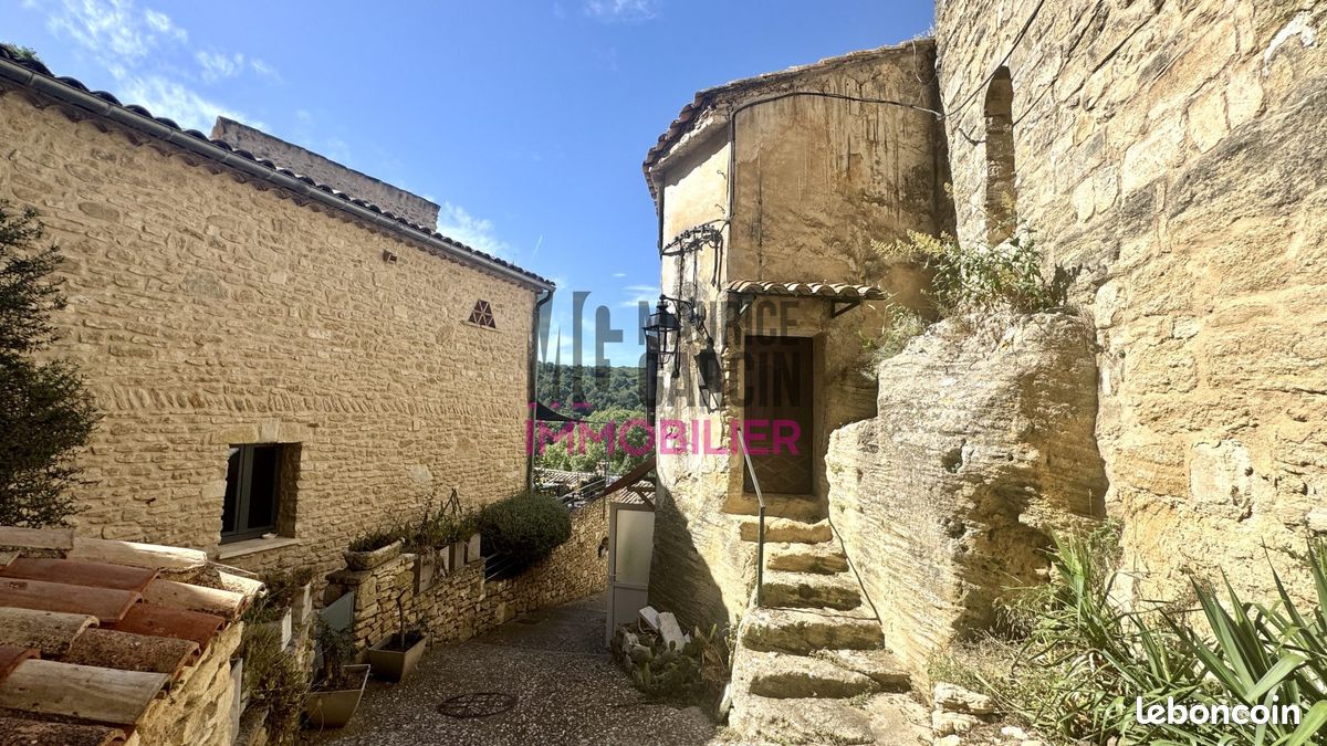 Maison 5 pièces 142 m² · à La Roque-sur-Pernes · 142 m² · 211 500 €