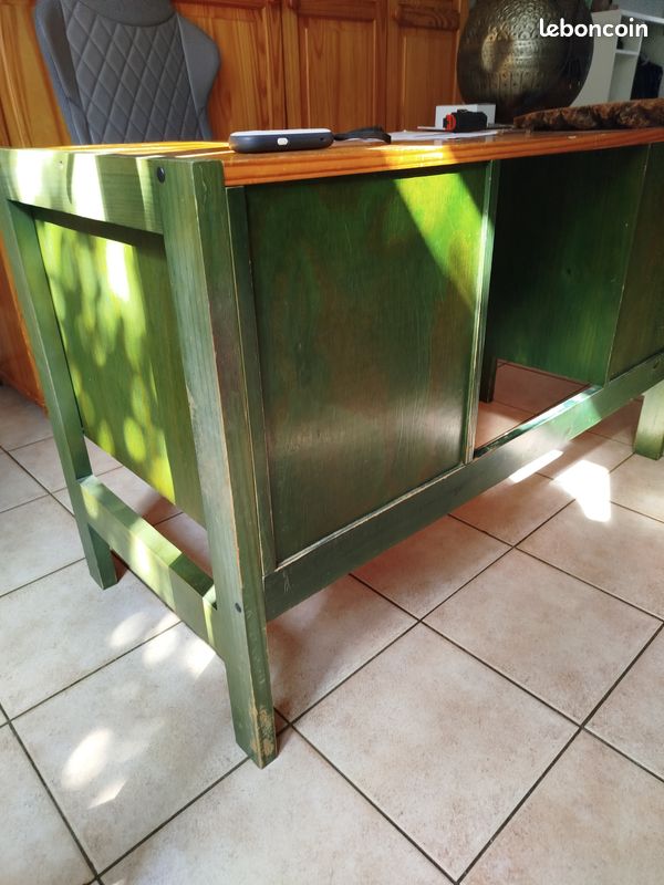 Bureau en pin (image 1)