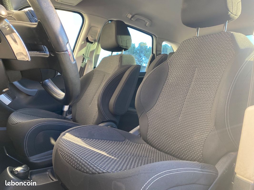 Citroën C4 Airplay (image 13)