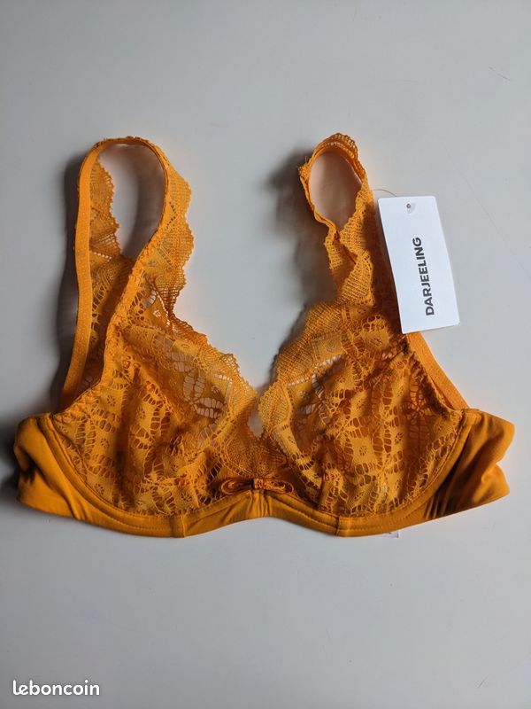 Ensemble Darjeeling neuf jaune Vêtements - Main Image