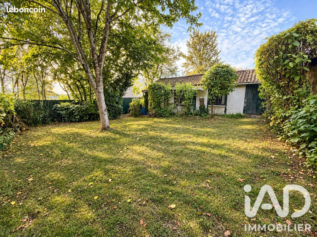 Terrain 195 m² · à Champagne-sur-Seine · 195 m² · 17 500 €