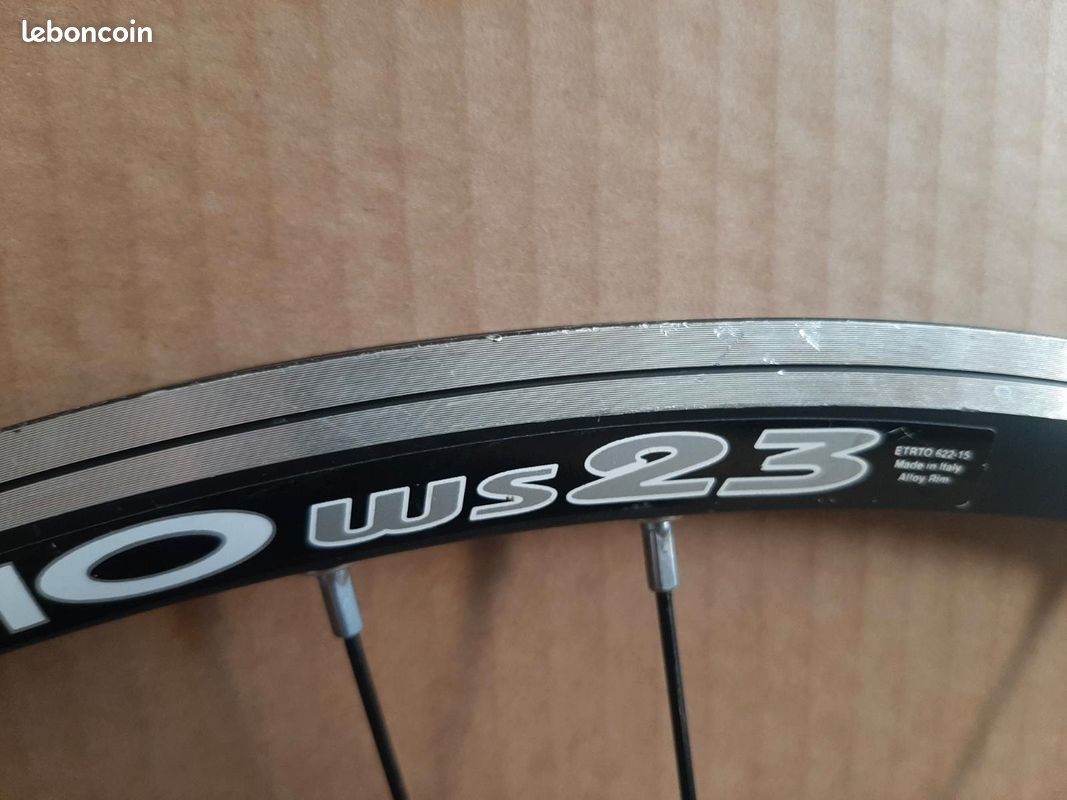 Roue RIGIDA 700c VELO DE ROUTE CLINCHER rims 13*622 pneus D2